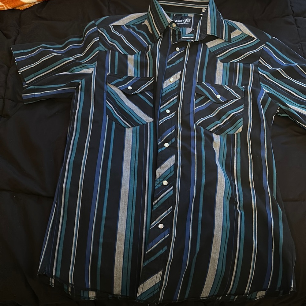 Men’s short sleeve button up